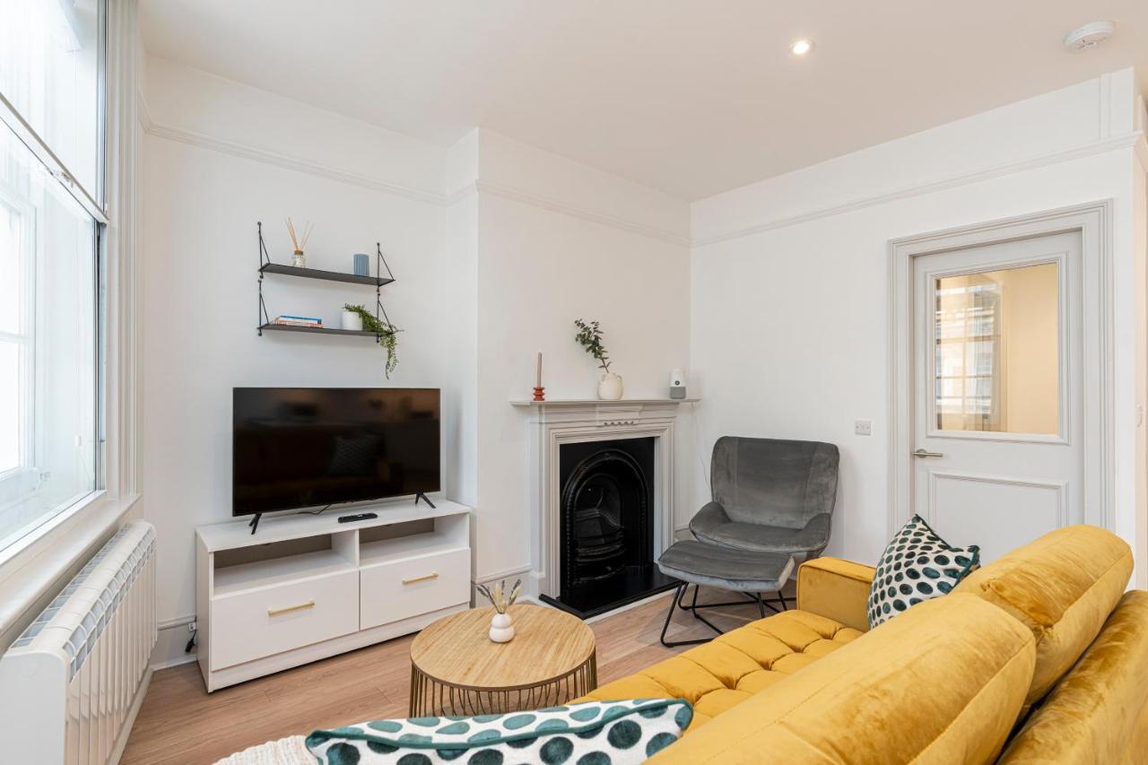 Stylish 1 Bed Flats In Soho, Next To Piccadilly Circus And Trafalgar Square Londra Esterno foto