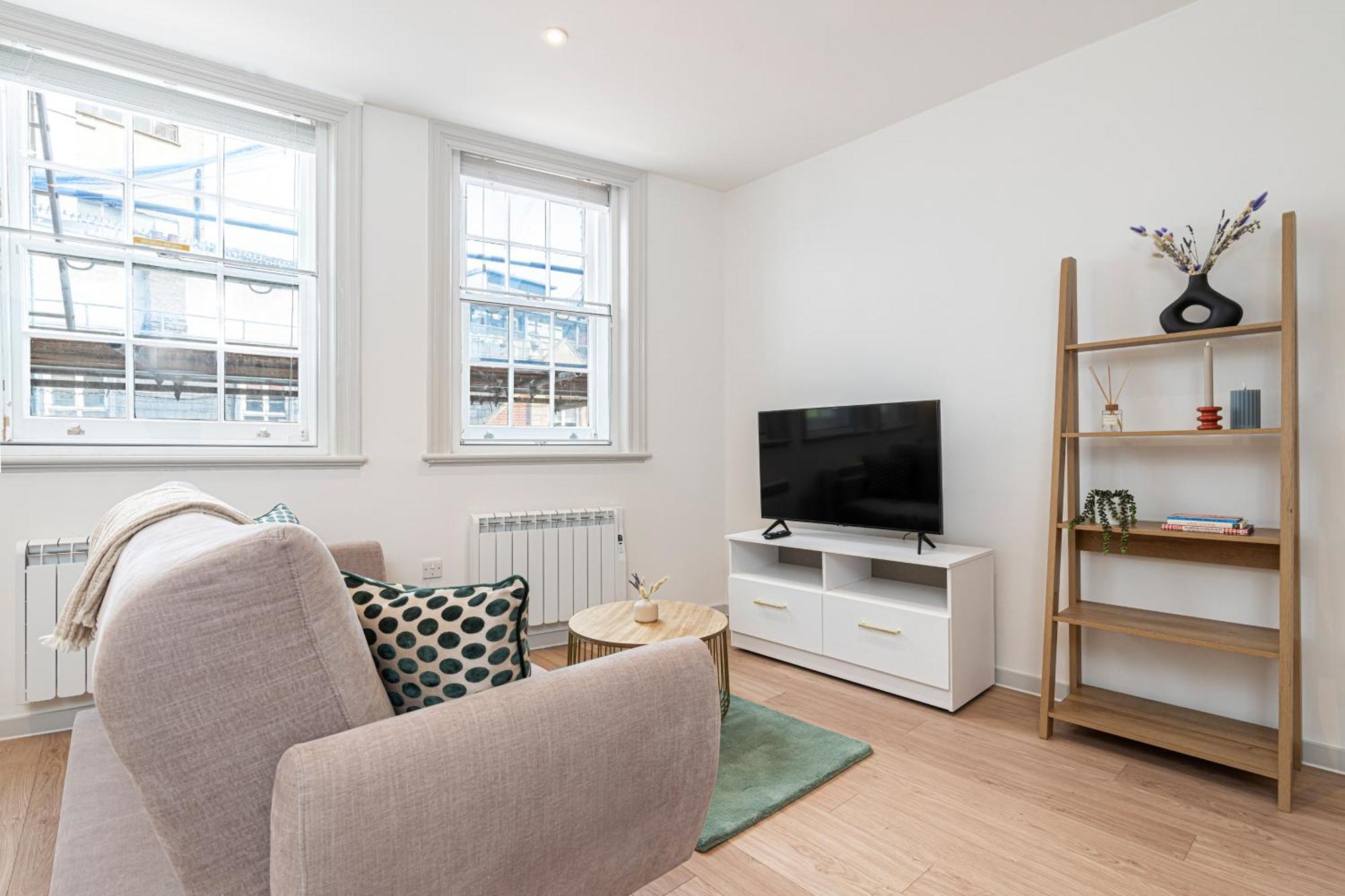 Stylish 1 Bed Flats In Soho, Next To Piccadilly Circus And Trafalgar Square Londra Esterno foto